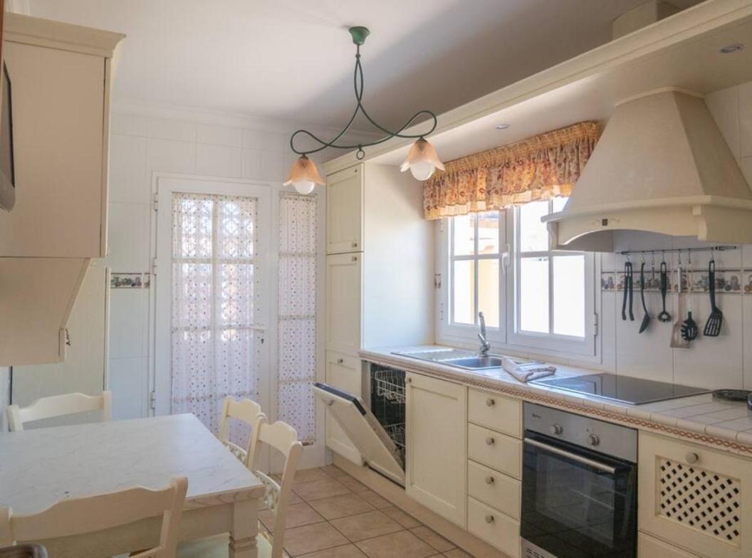 Holiday Villa Vergel With Huge Private Pool, Jacuzzi, Sauna & Bbq By Amazzzing Travel Caleta De Fuste Exterior foto